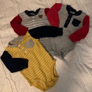 Lot of 3 - Carters Long Sleeve Pocket Onesies - Size 6 Month